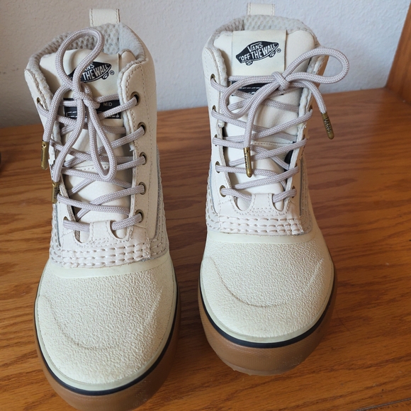 Vans Unisex Cream High-Top Sneakers - Picture 2 of 10